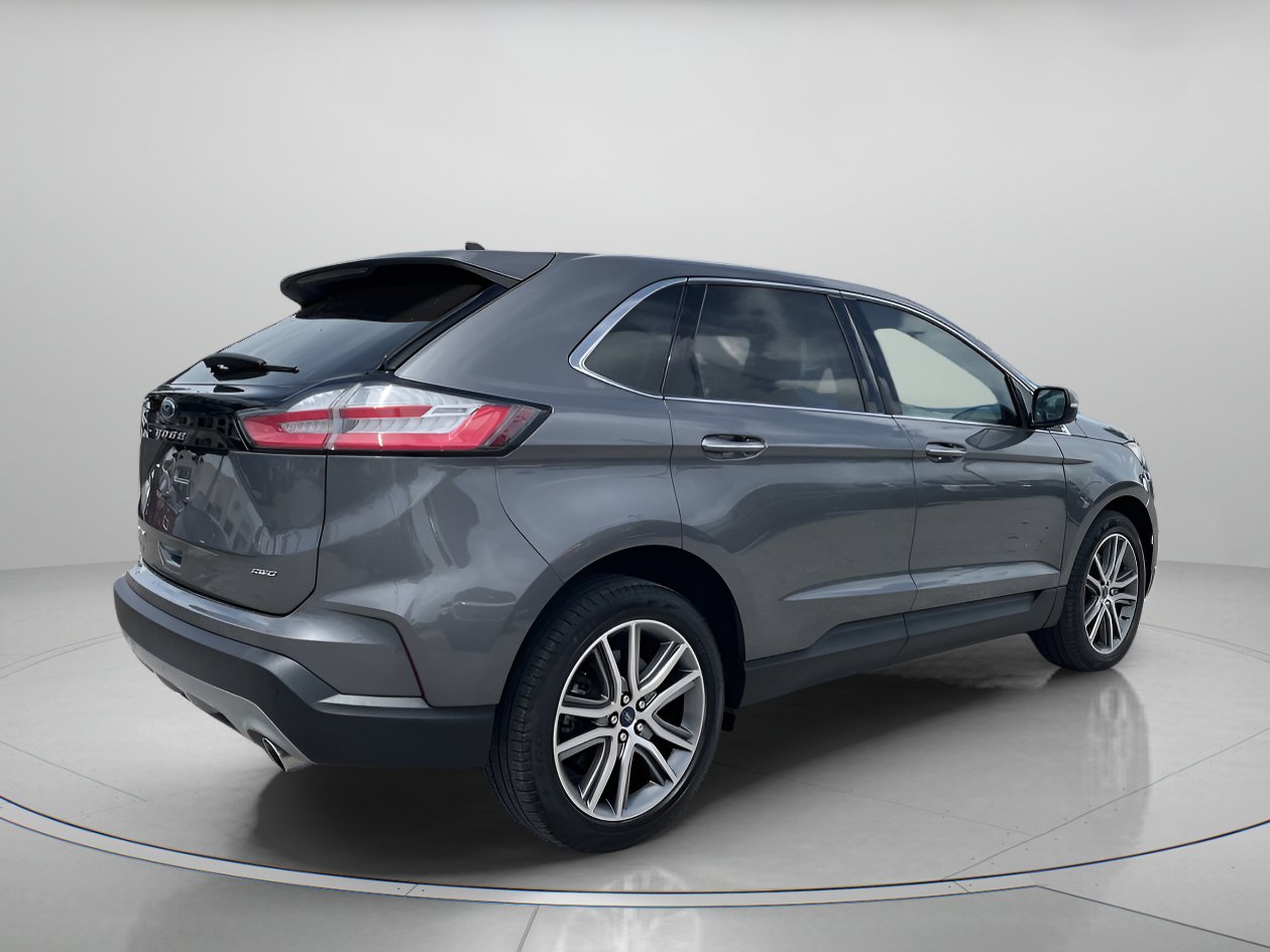 2022 Ford Edge Titanium photo 3
