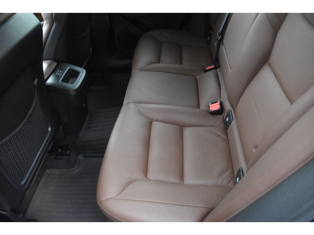2023 Volvo XC60 B5 Plus photo 15