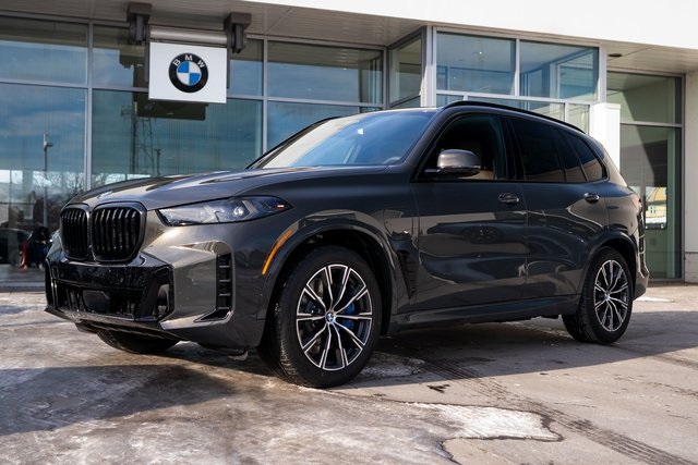 2026 BMW X5 50e's photo