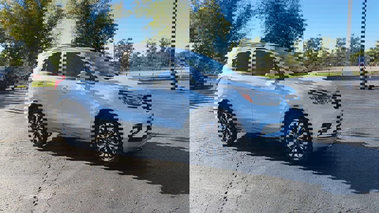 2019 Buick Encore Essence photo 2