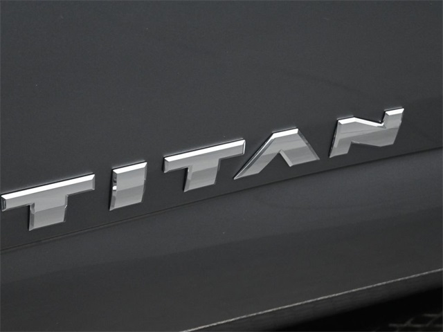 2017 Nissan Titan SV photo 21