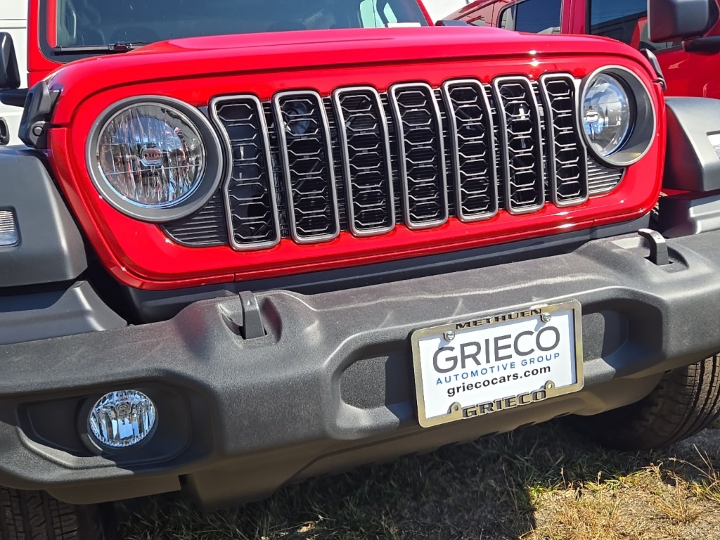 2025 Jeep Wrangler Sport photo 3