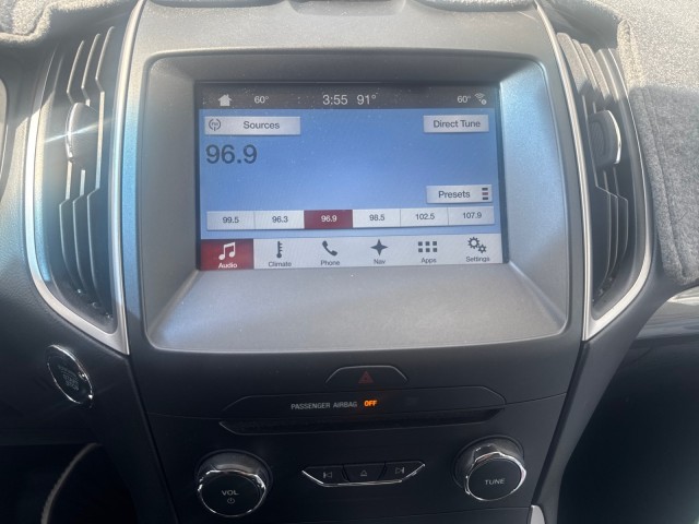 Used 2018  Ford SEL image 7