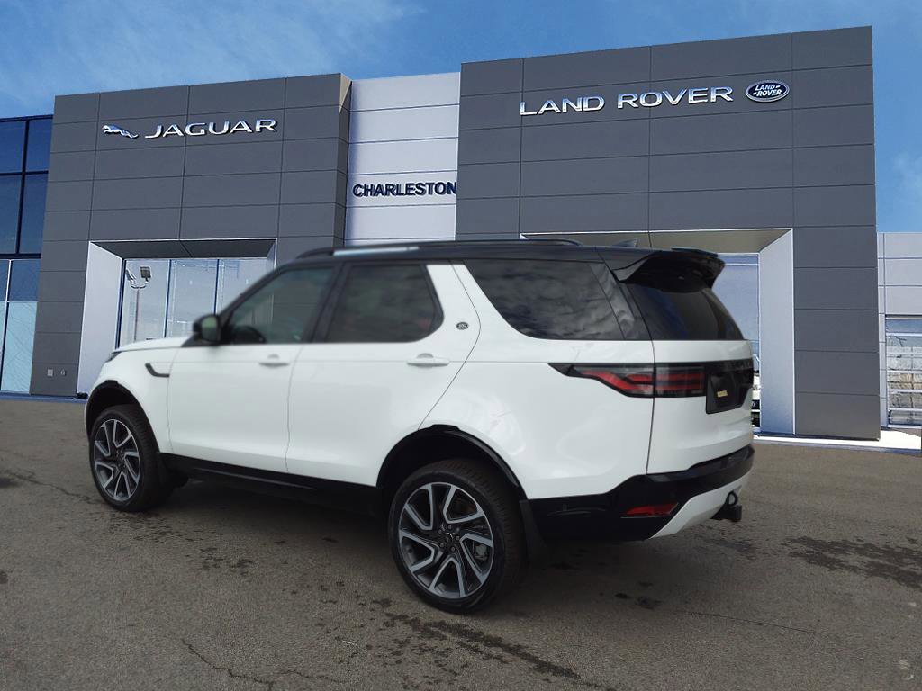 2025 Land Rover Discovery SE photo 2
