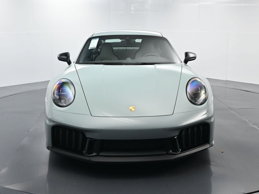 2026 Porsche 911 GTS photo 17
