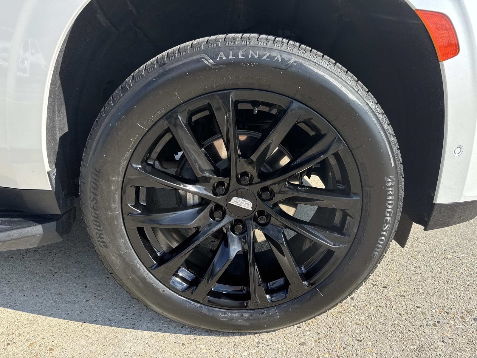 2024 Cadillac Escalade Sport photo 3