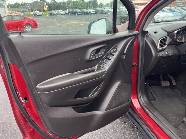 2022 Chevrolet Trax LT photo 4