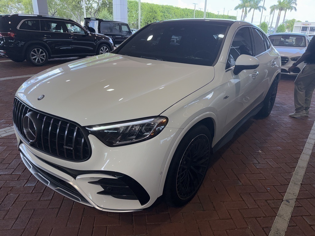 2024 Mercedes Benz GLC 43 AMG 4MATIC photo 2