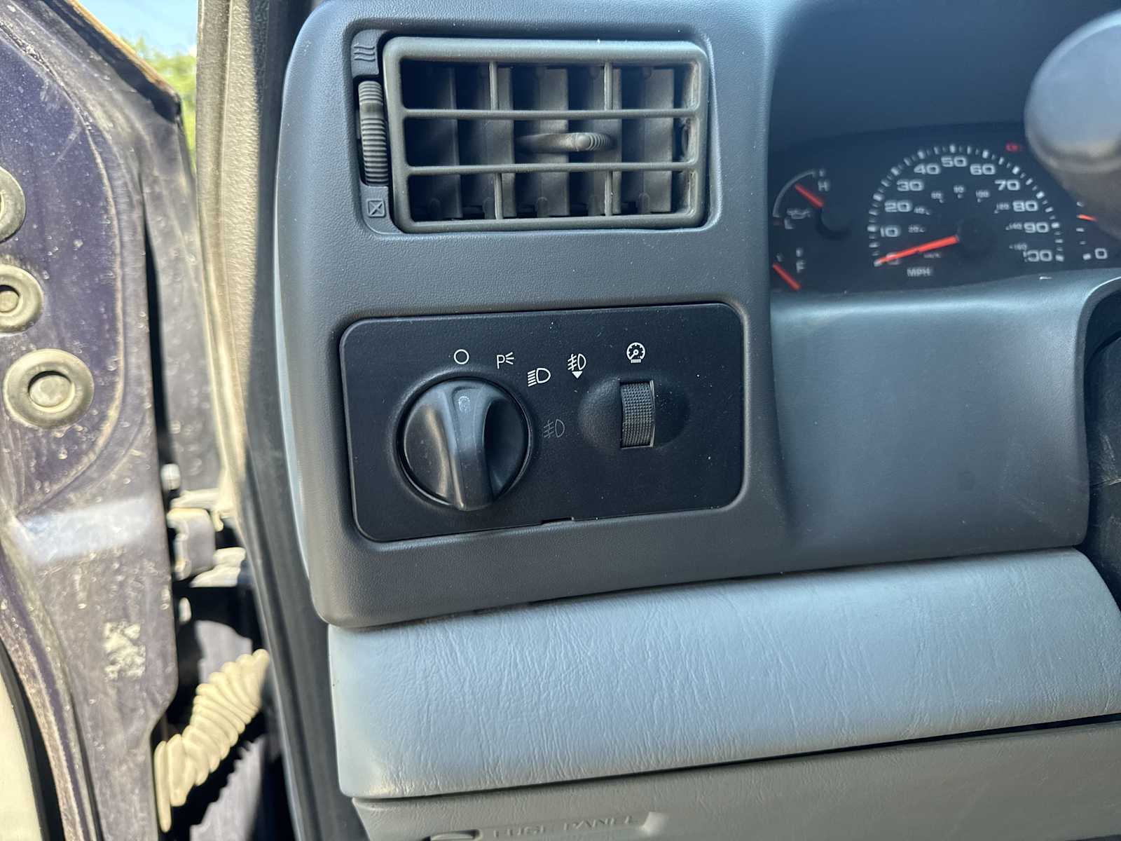 2003 Ford F-250 XLT photo 18