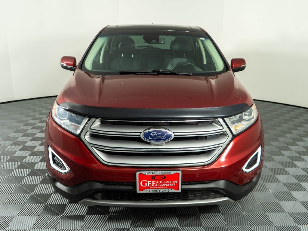 2016 Ford Edge Titanium photo 2