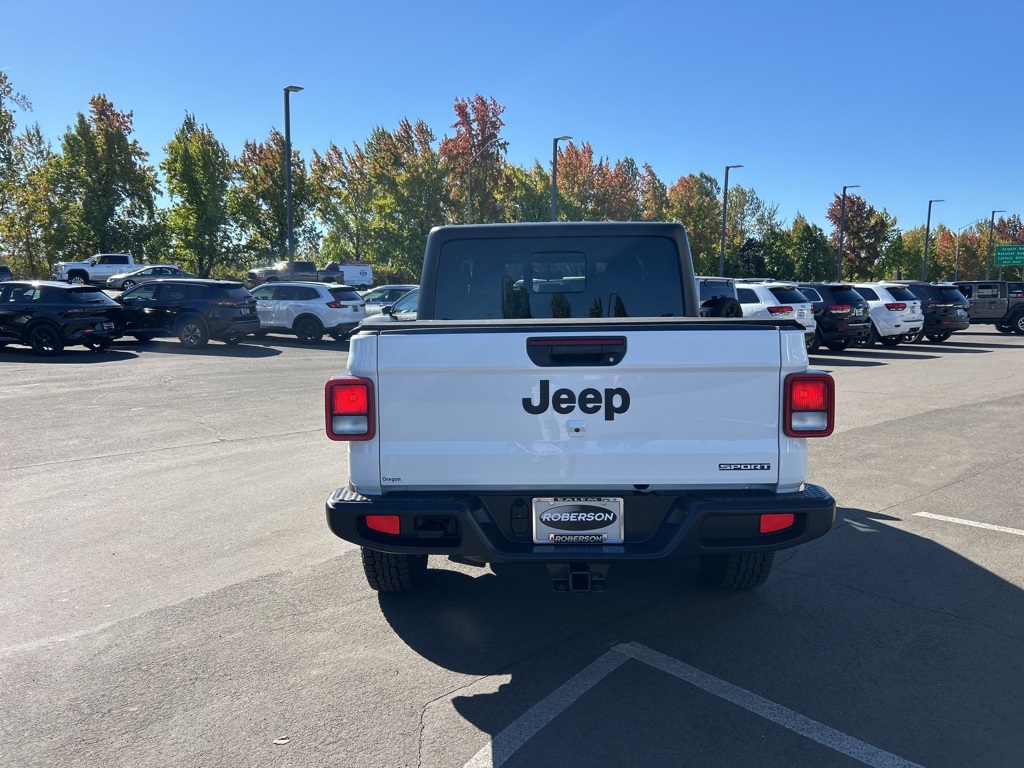 2020 Jeep Gladiator Sport photo 4