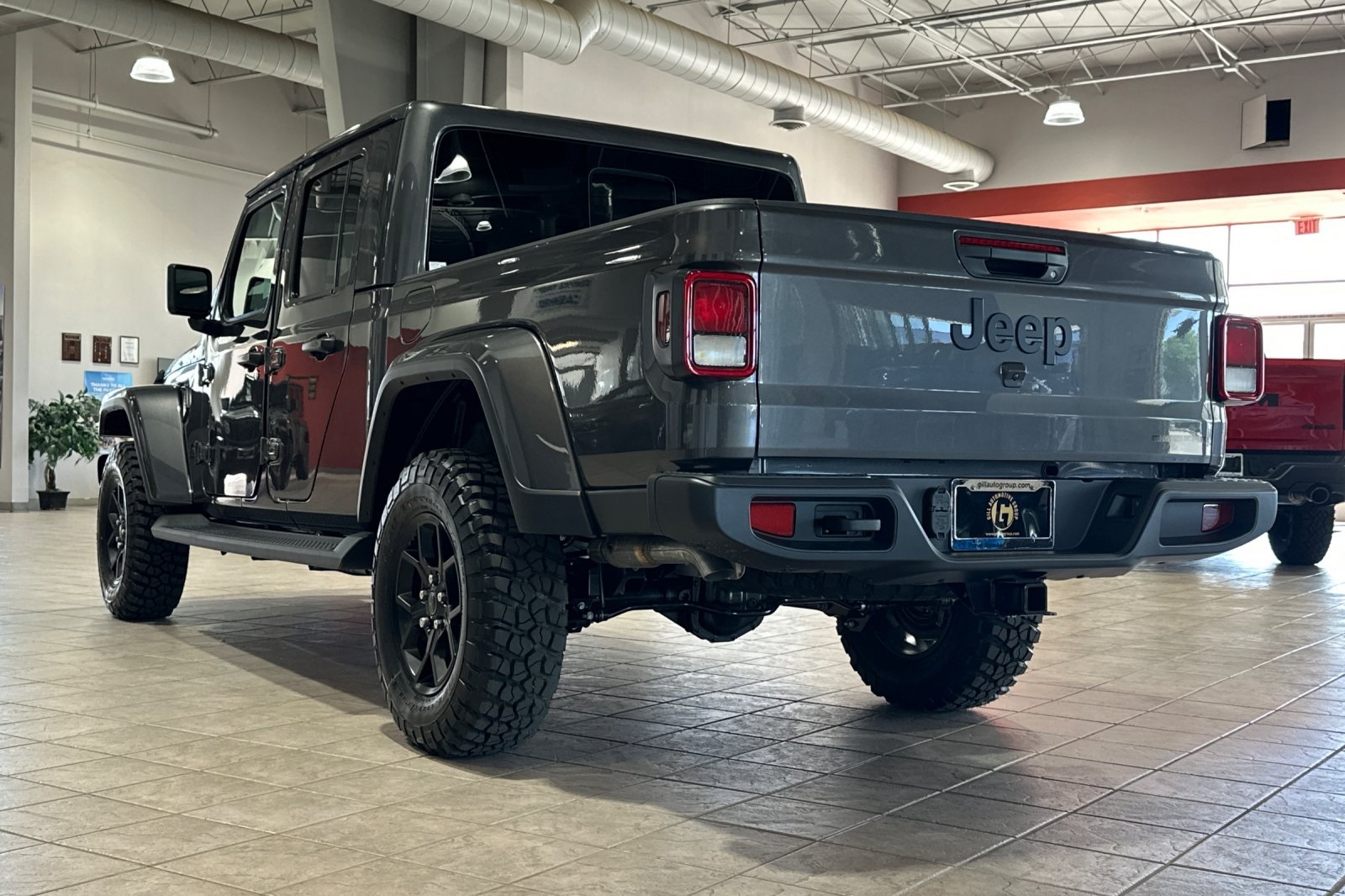 2025 Jeep Gladiator Sport photo 4