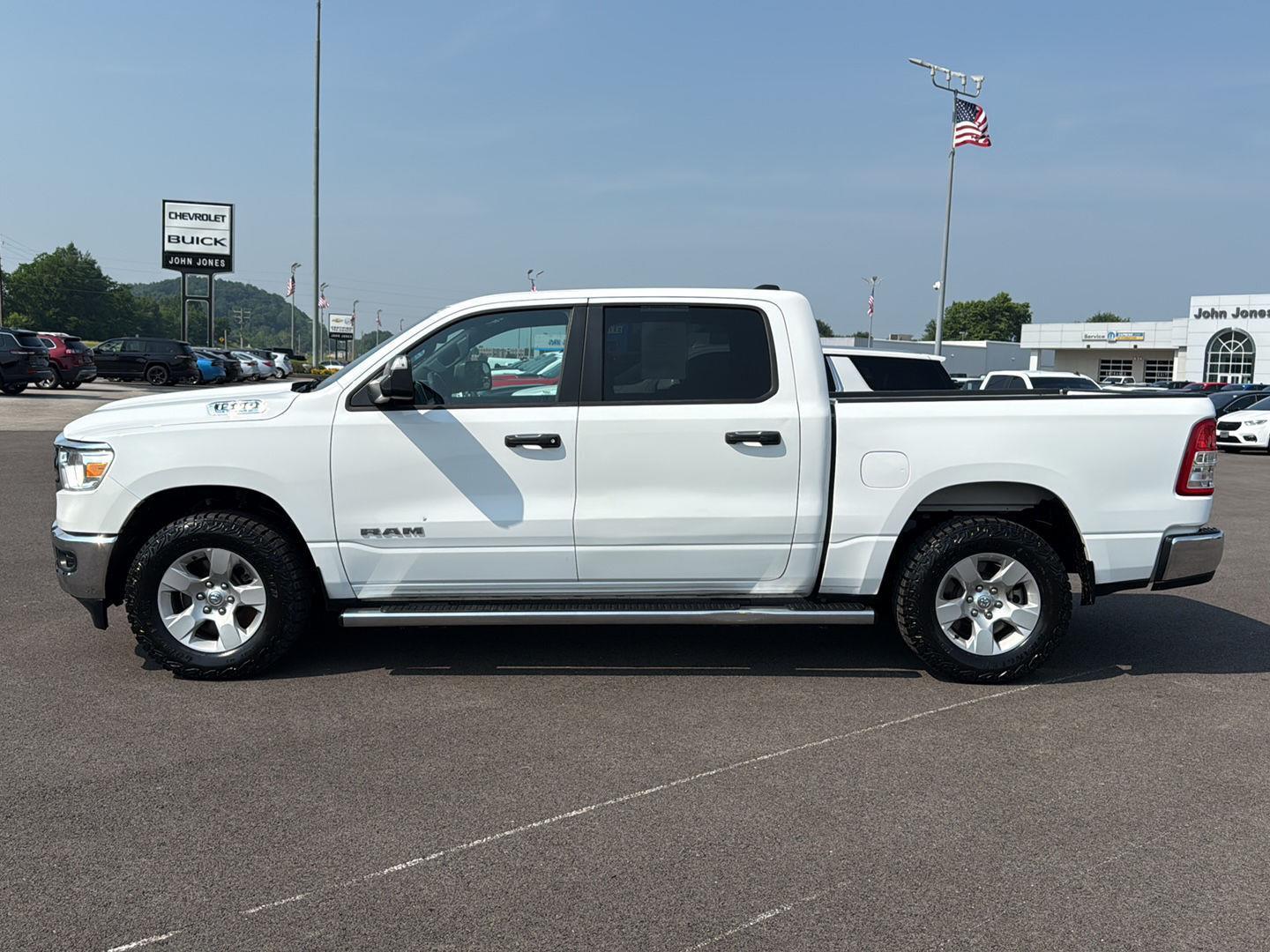 2023 Ram 1500 Big Horn photo 3