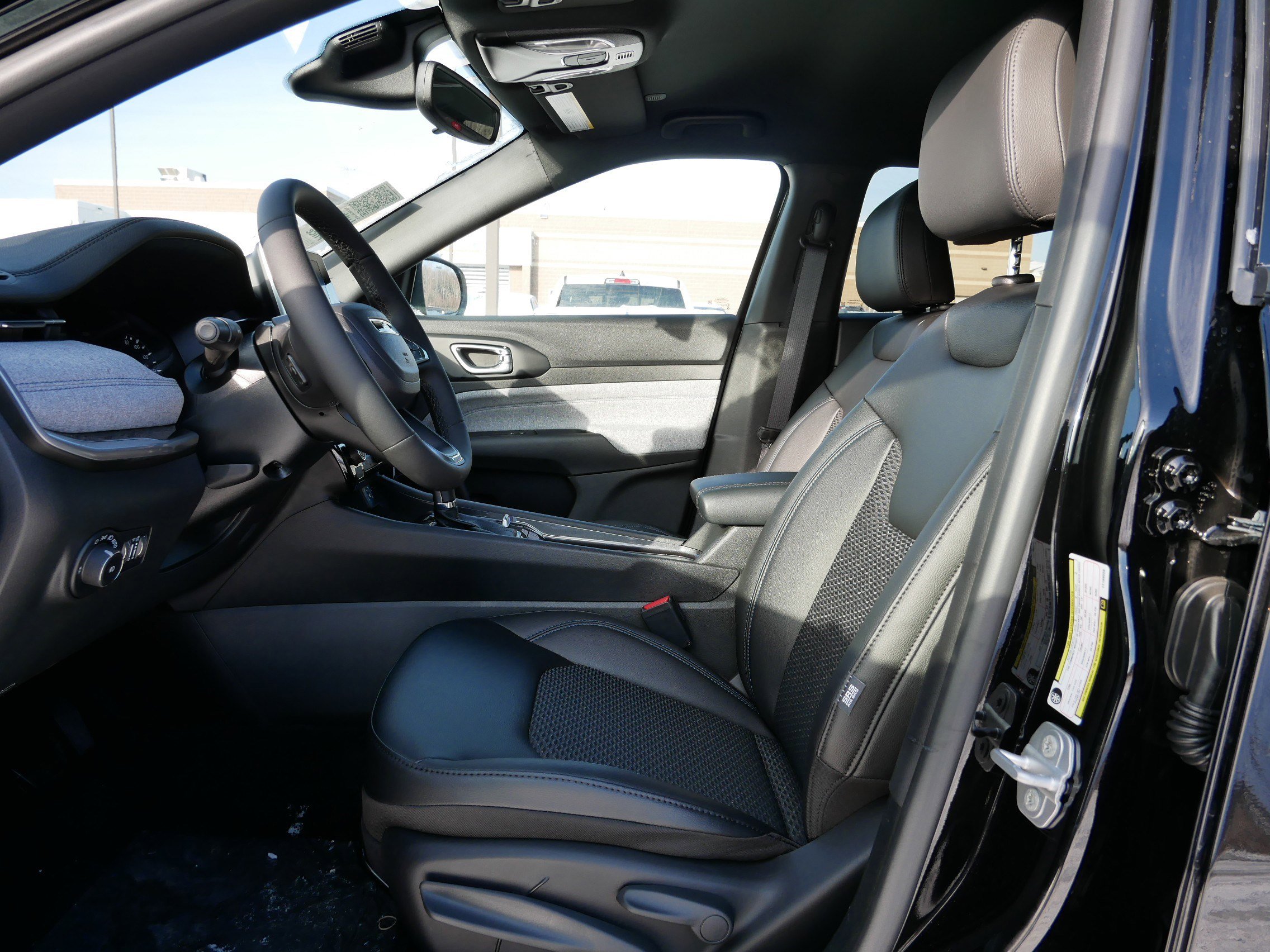 2026 Jeep Compass Latitude Altitude photo 4