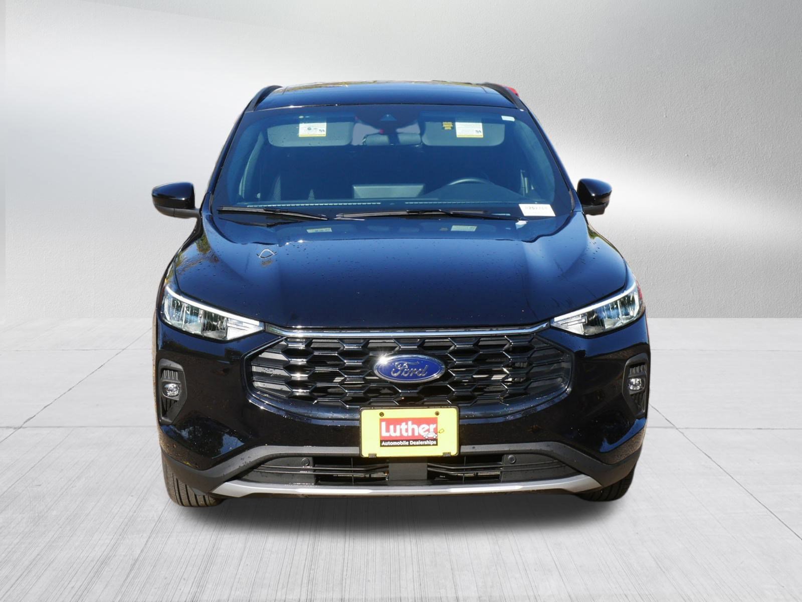 2025 Ford Escape ST-Line Select photo 2
