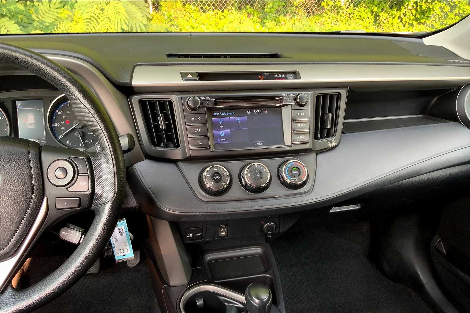 Image 5 of Pre-Owned 2018 Toyota RAV4 LE