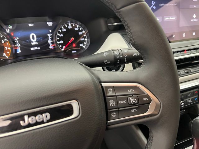 2023 Jeep Compass Limited photo 13