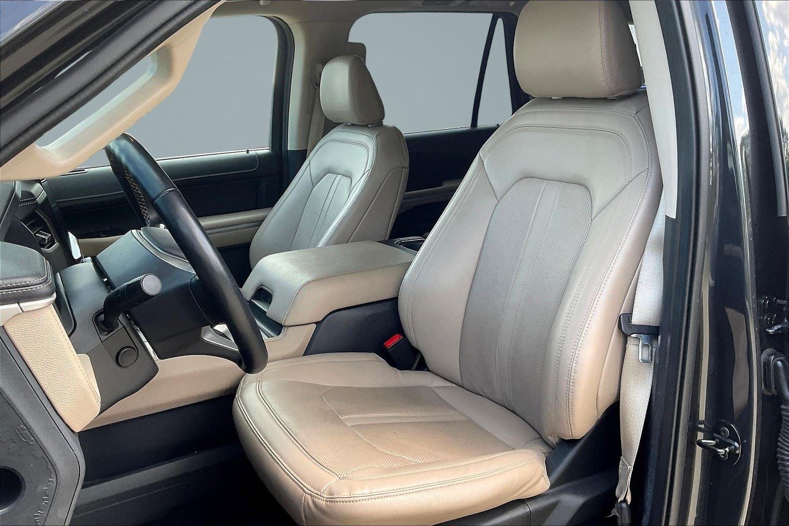 2023 Ford Expedition Limited photo 24