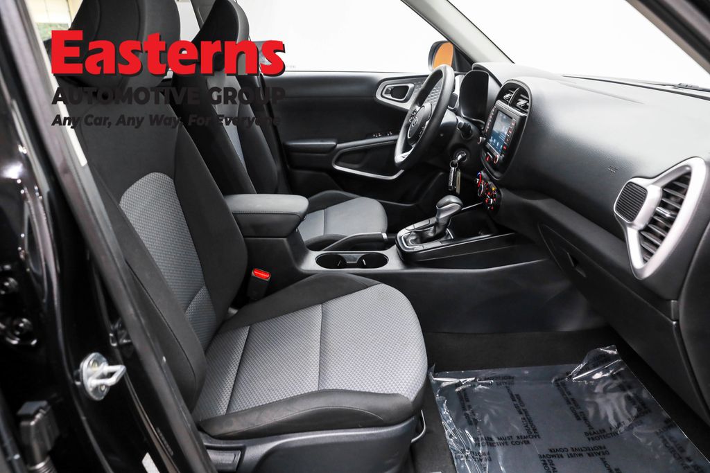 2021 Kia Soul LX photo 21