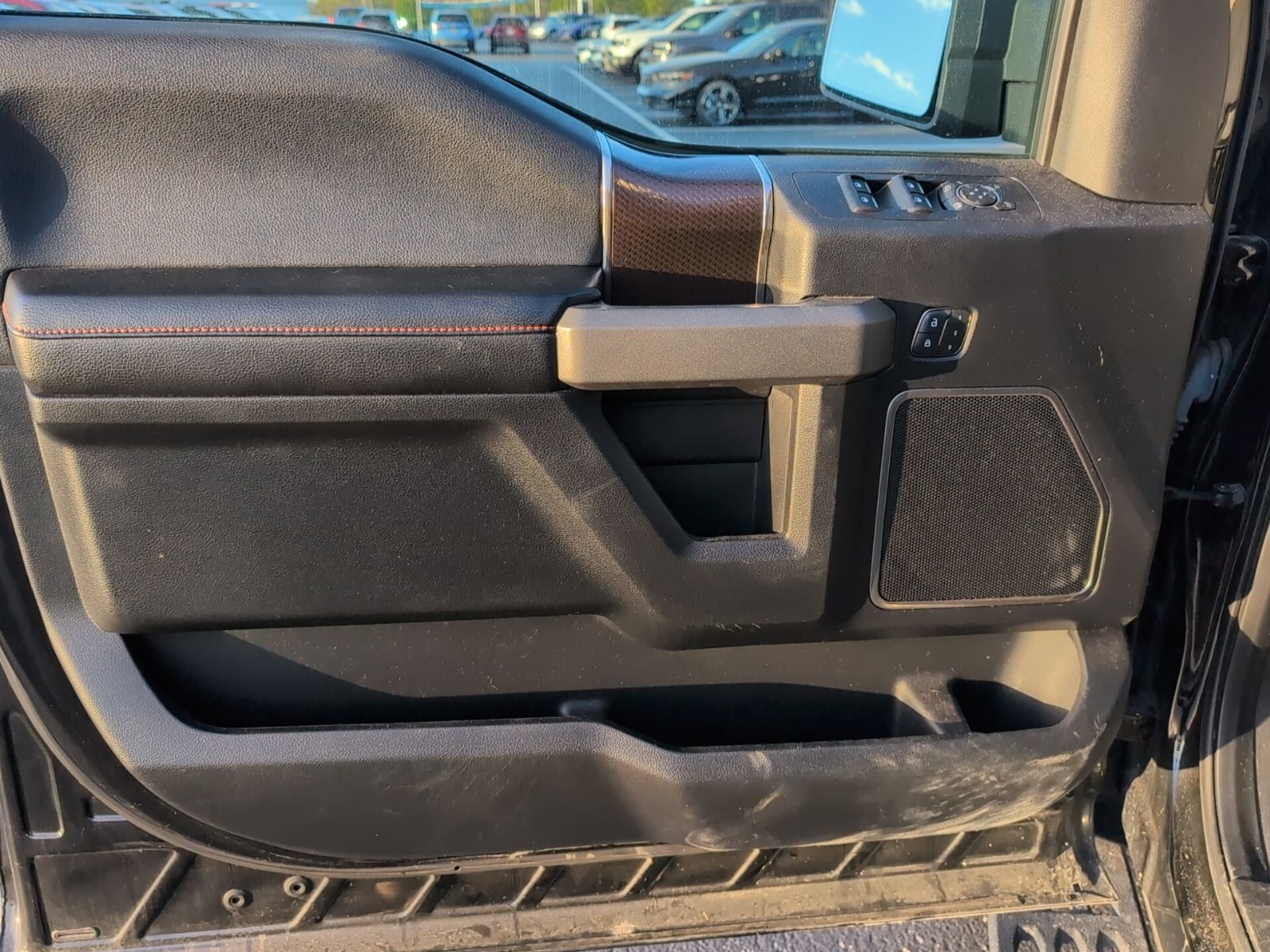 2017 Ford F-150 Raptor photo 10