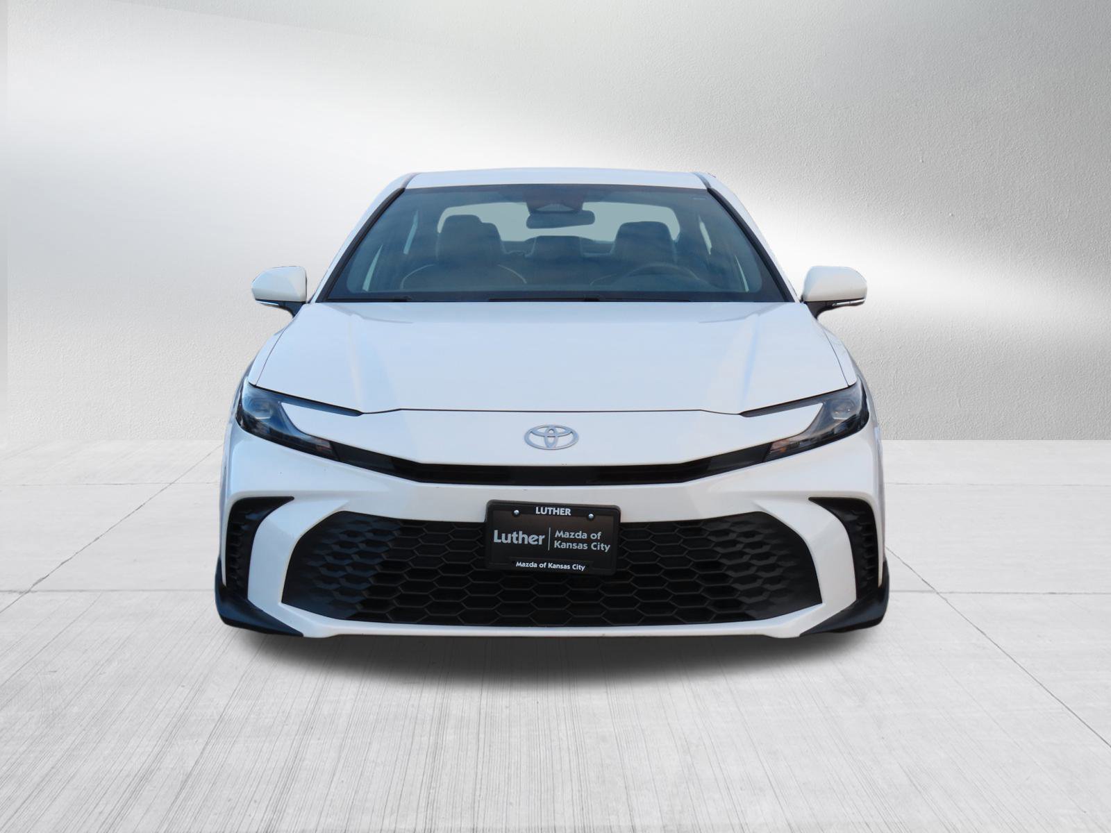 Used 2025 Toyota Camry SE with VIN 4T1DAACK6SU023937 for sale in Kansas City