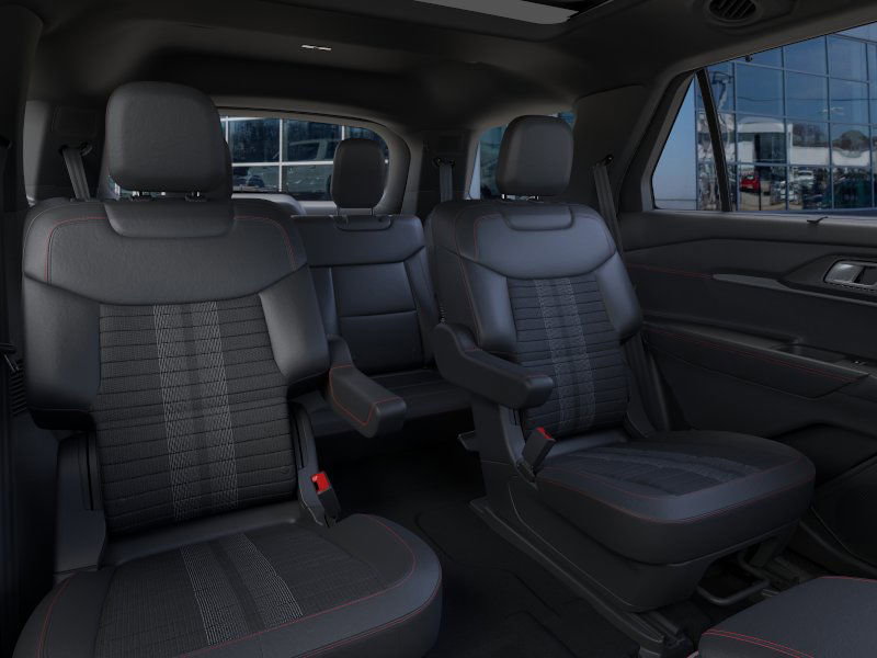 2025 Ford Explorer ST-Line photo 11