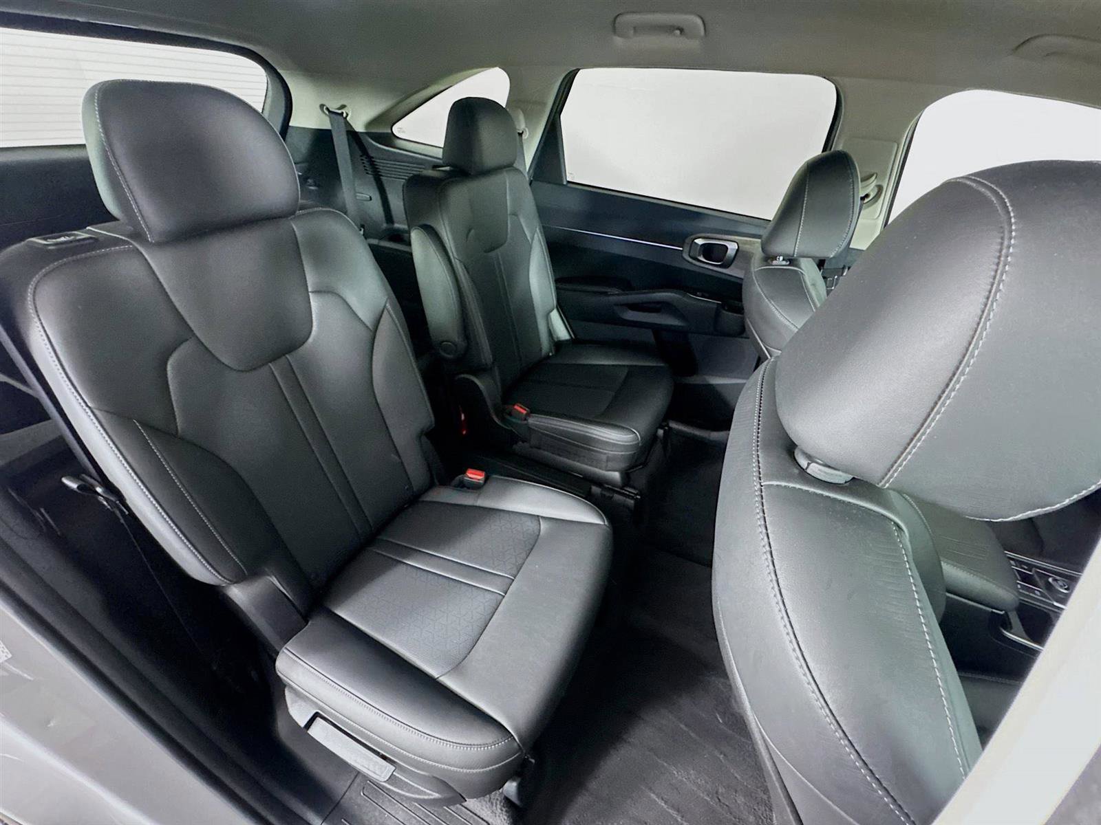 2023 Kia Sorento EX photo 21