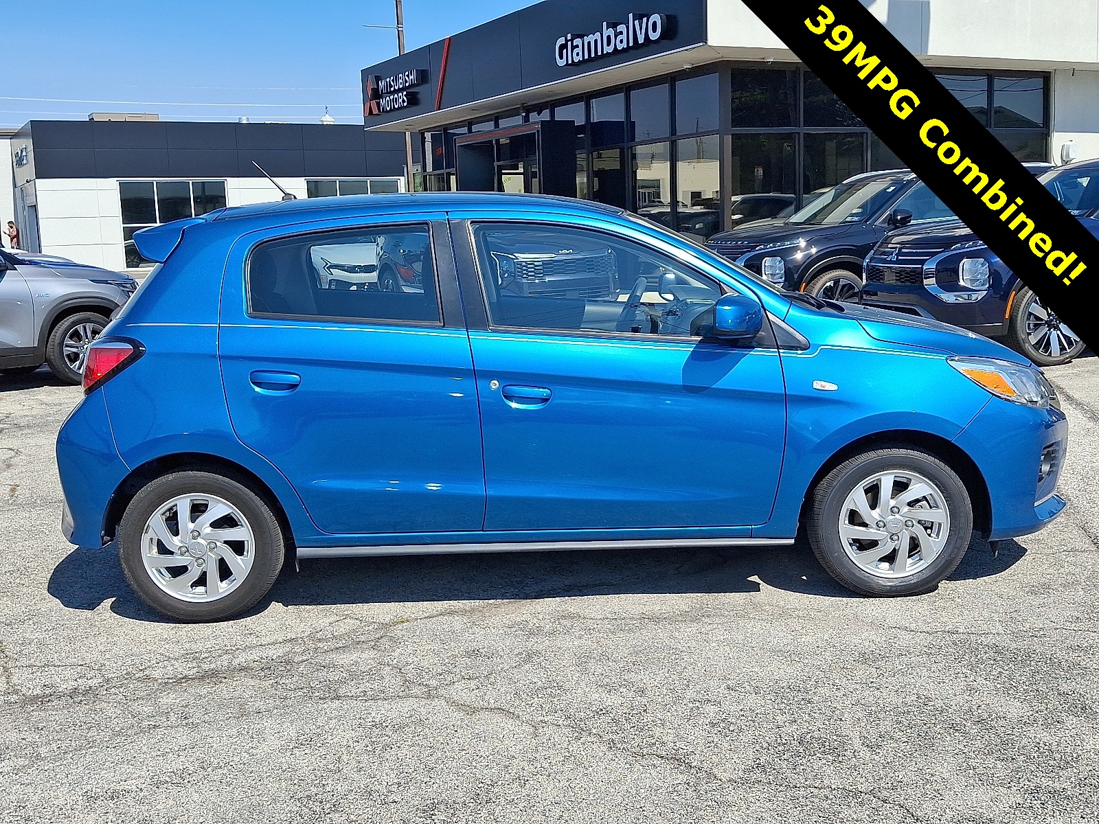 2023 Mitsubishi Mirage LE photo 3