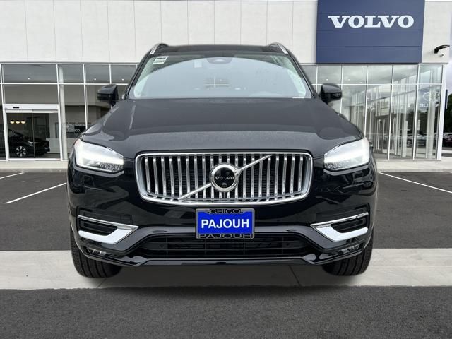 2025 Volvo XC90 Plus photo 2