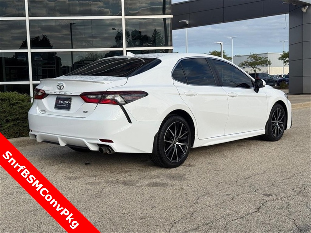 2022 Toyota Camry SE photo 2