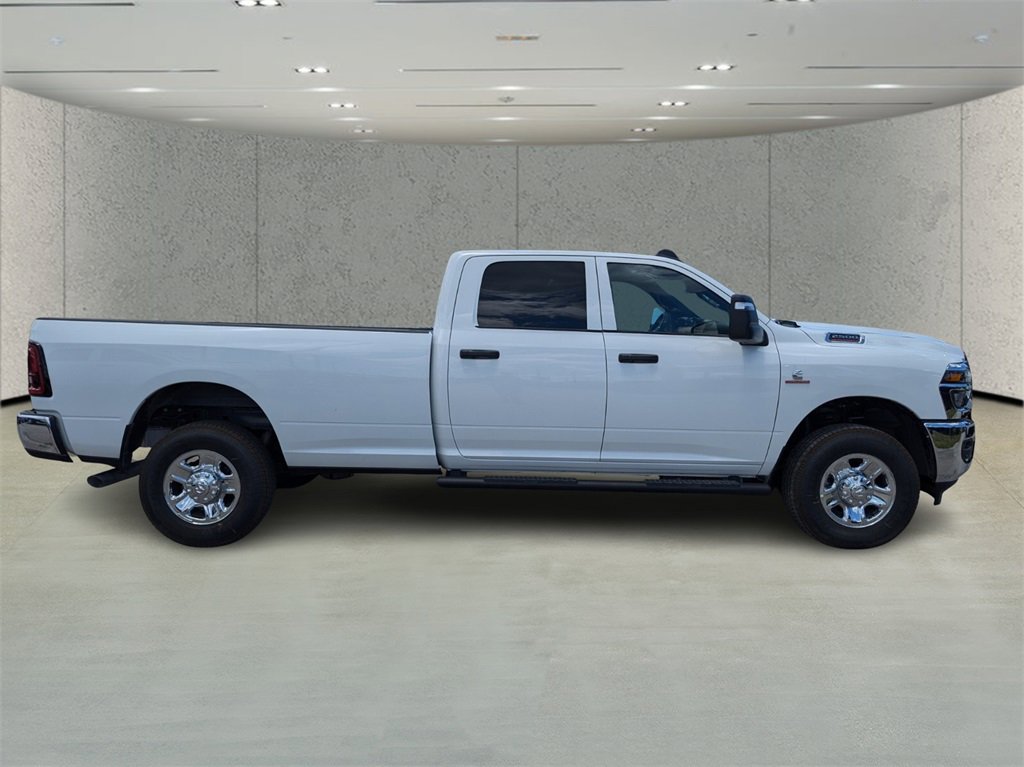 2025 Ram 2500 Tradesman photo 3