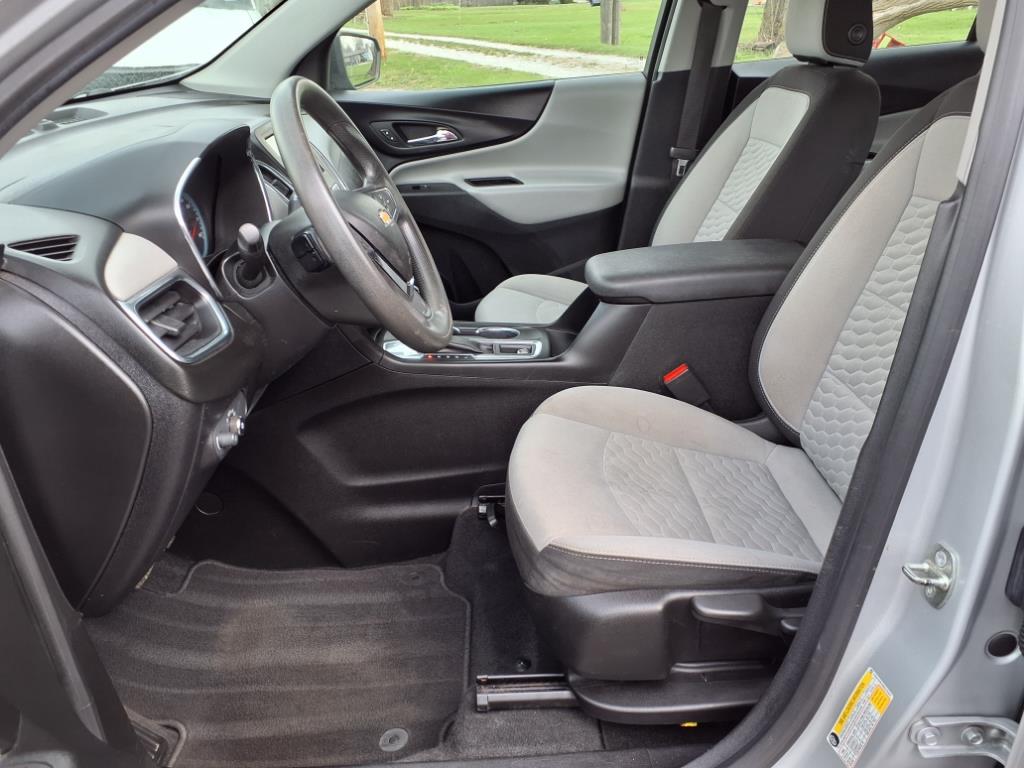 2019 Chevrolet Equinox LS photo 4