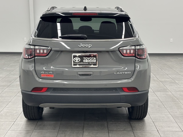 2024 Jeep Compass Limited photo 3