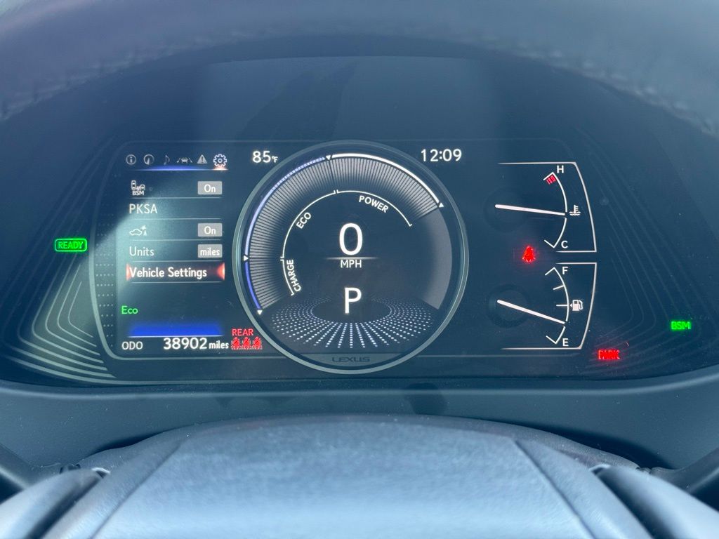 2023 Lexus UX 250h Premium photo 23