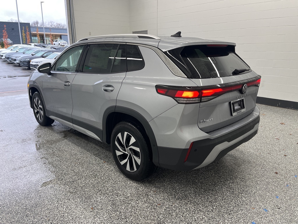 2026 Volkswagen Tiguan S photo 3