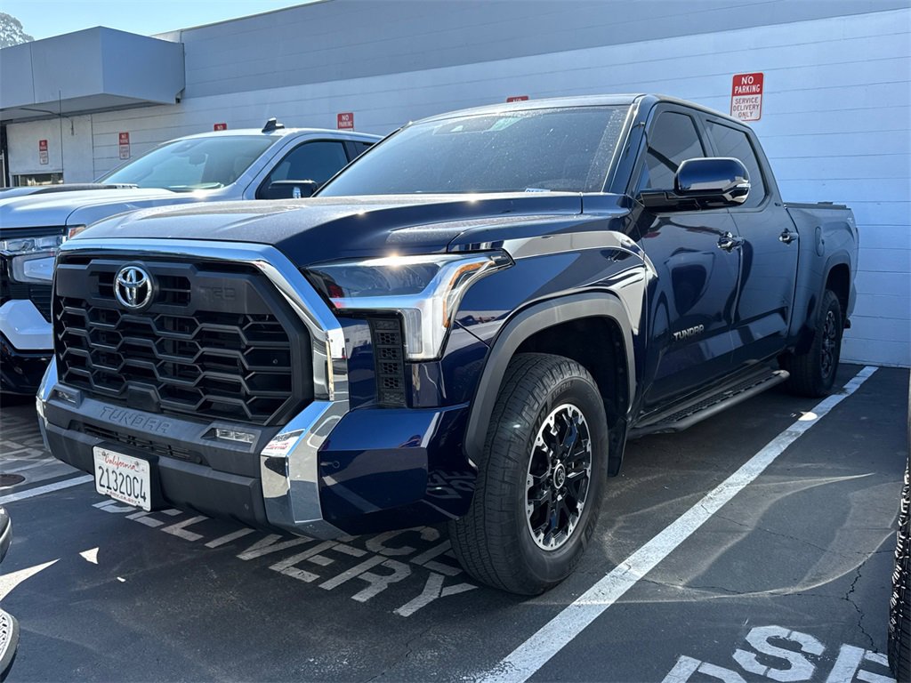 2023 Toyota Tundra SR5 photo 2