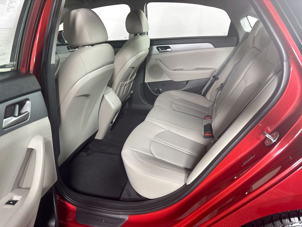 2018 Hyundai Sonata SE photo 18