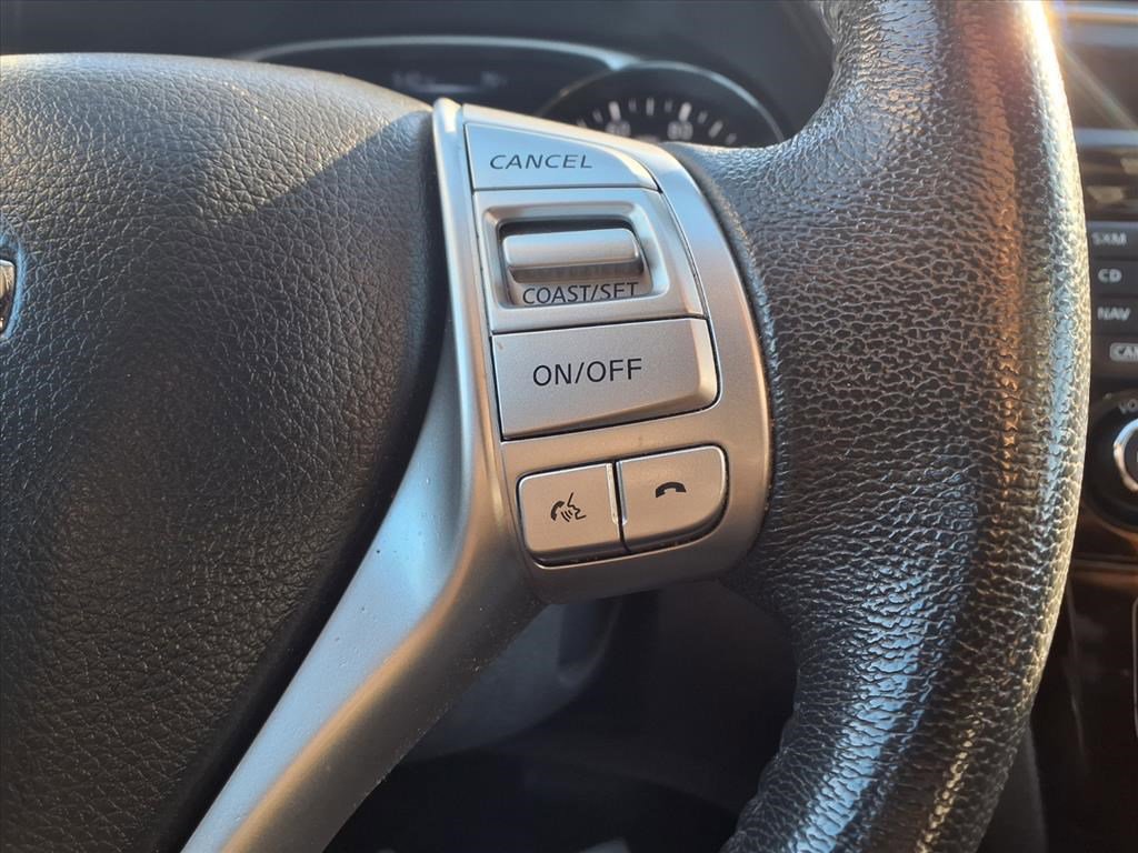2015 Nissan Rogue SL photo 10