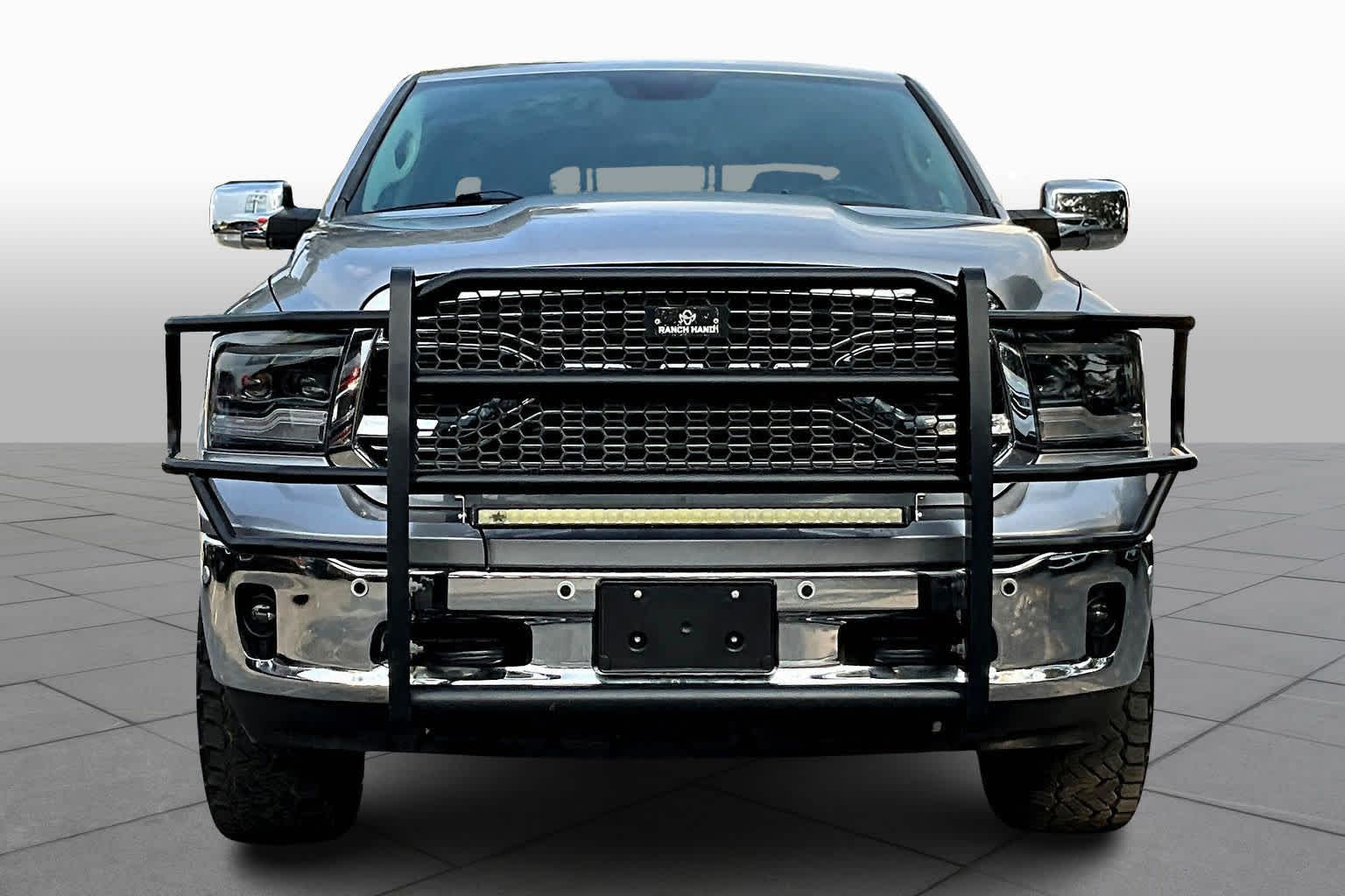 2019 Ram 1500 Classic Laramie photo 3