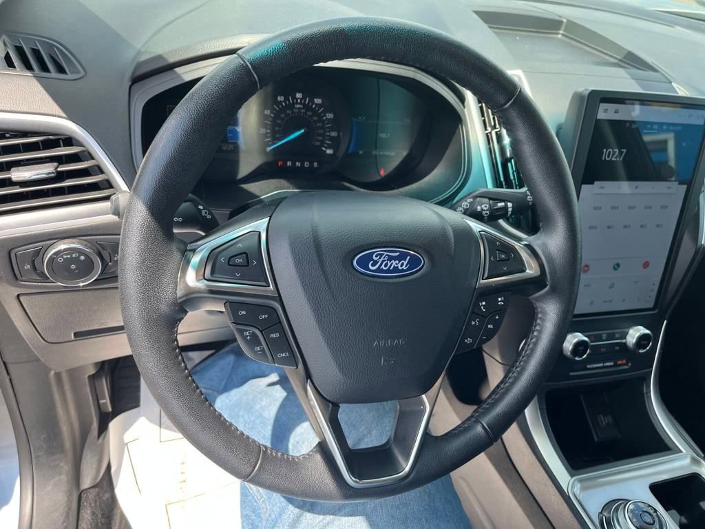 2024 Ford Edge SEL photo 10