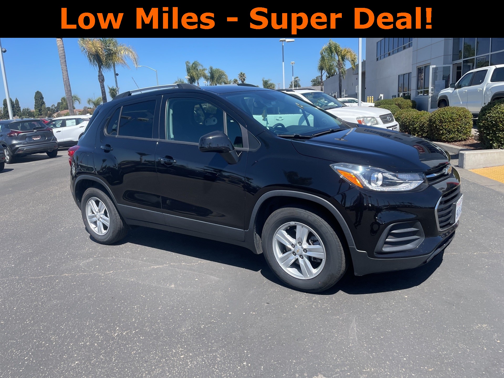 2021 Chevrolet Trax LT photo 2