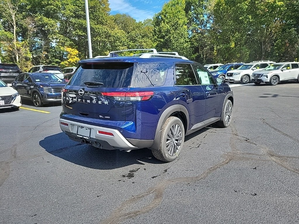 2025 Nissan Pathfinder SL photo 4