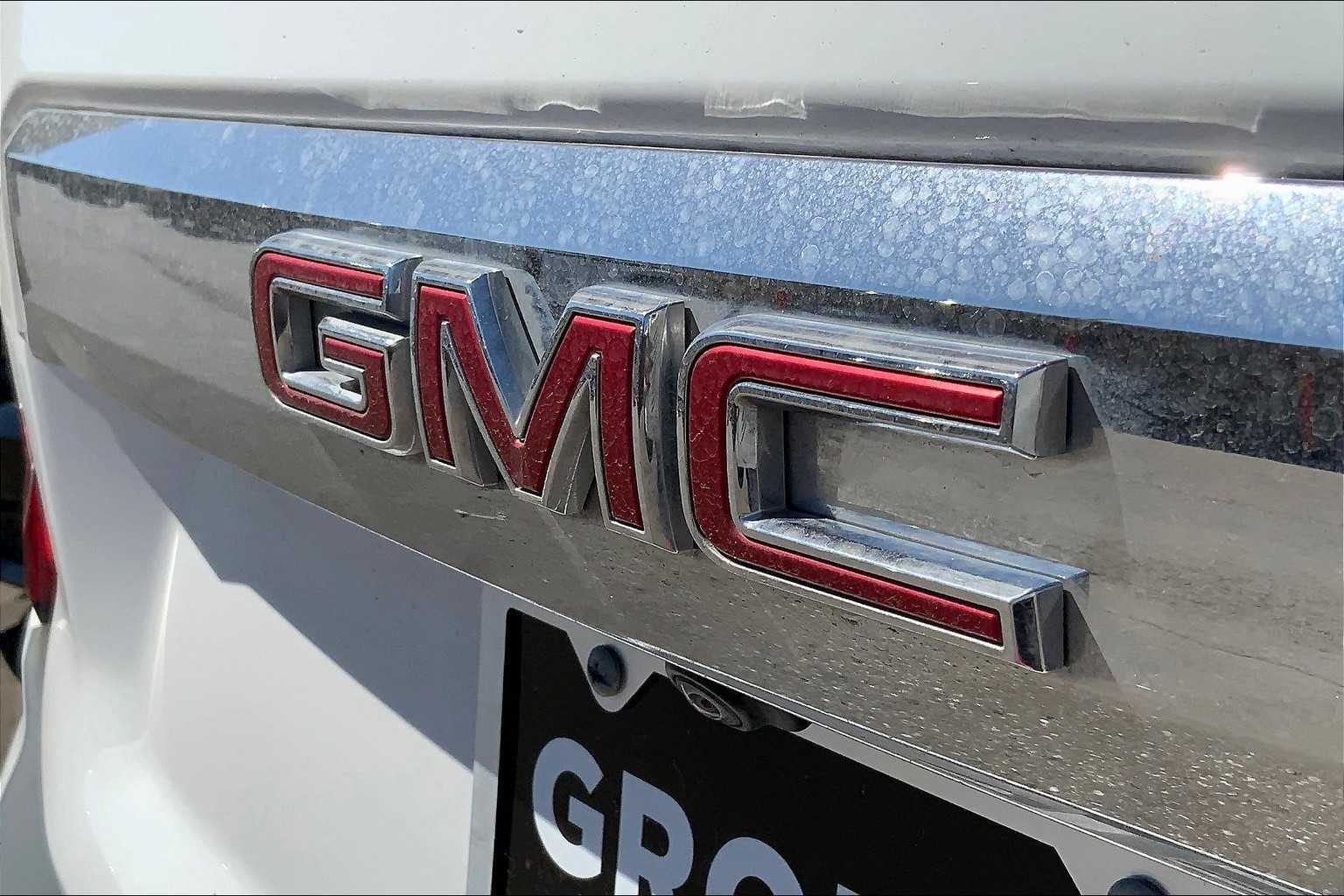 2024 Gmc Yukon SLE photo 9