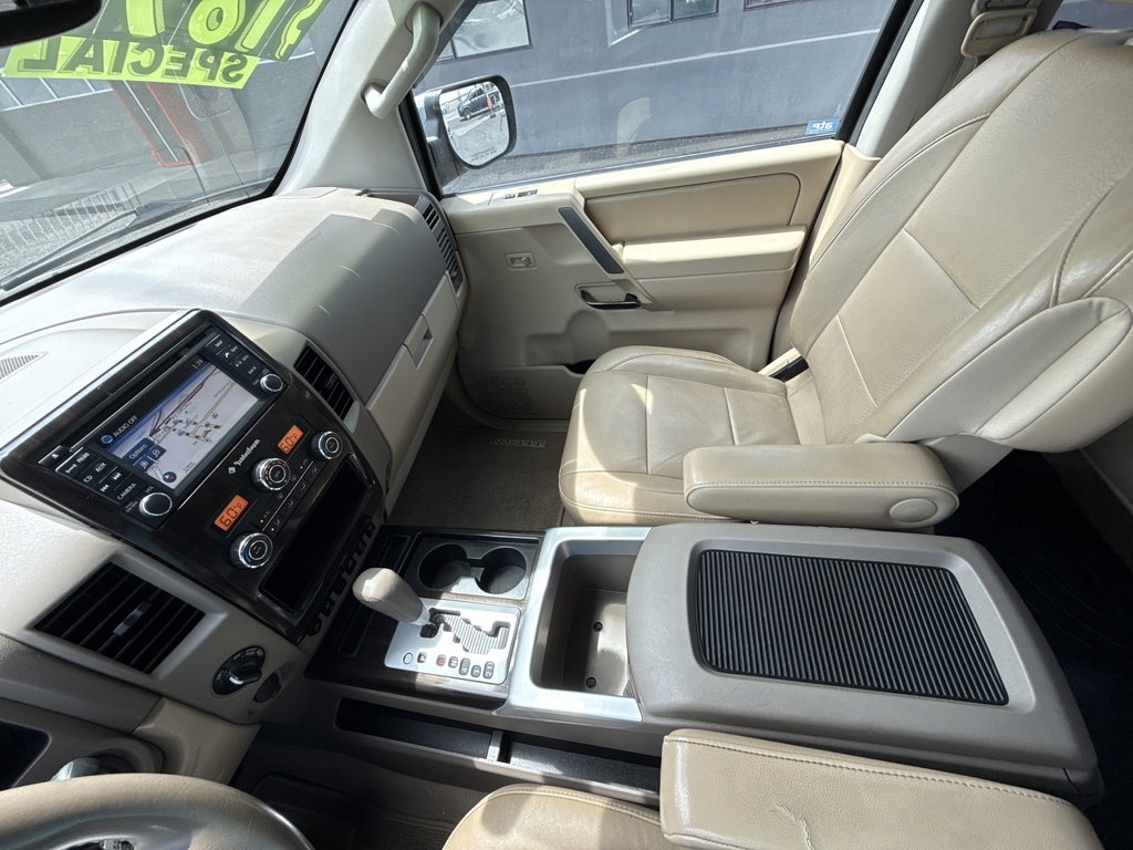 2014 Nissan Titan SL photo 16