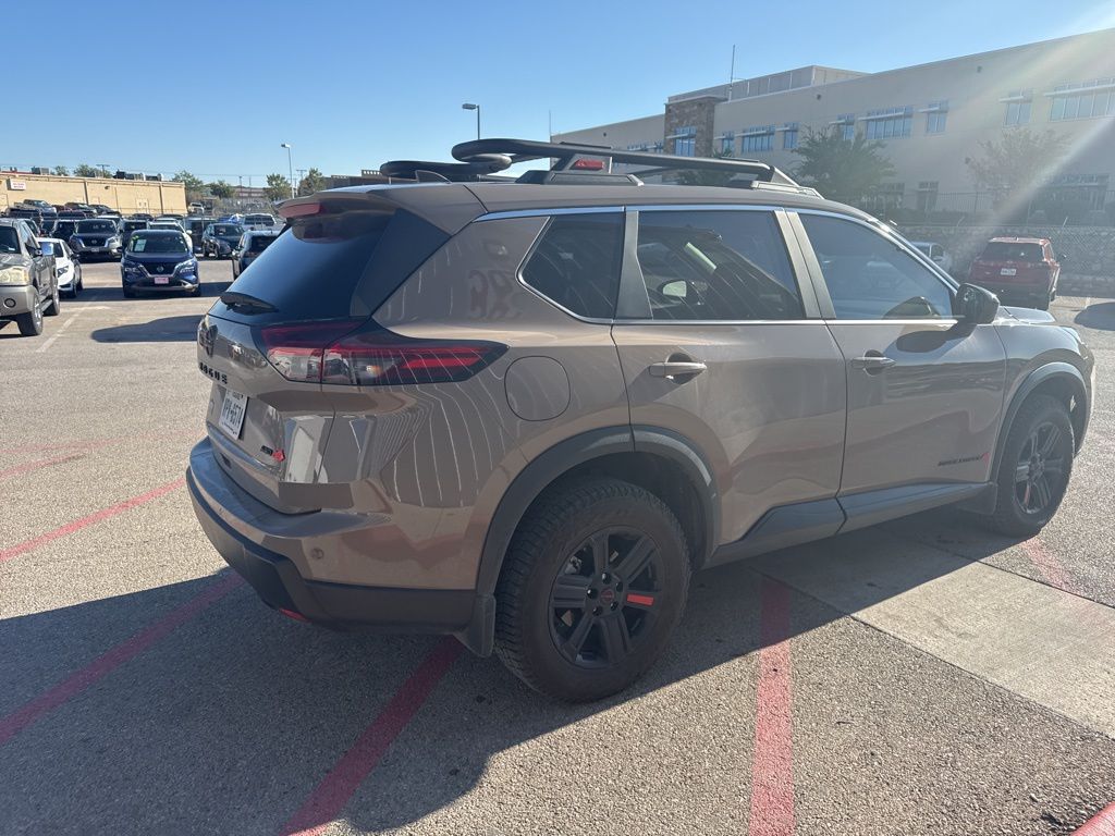 2025 Nissan Rogue photo 3