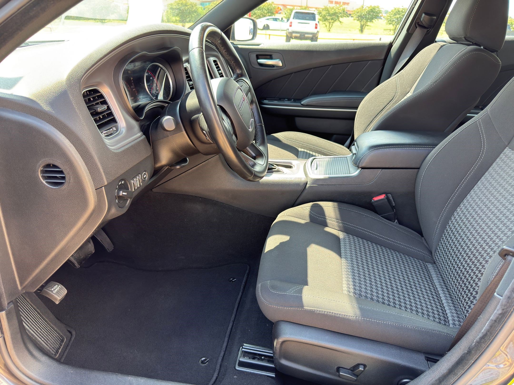 2023 Dodge Charger SXT photo 5