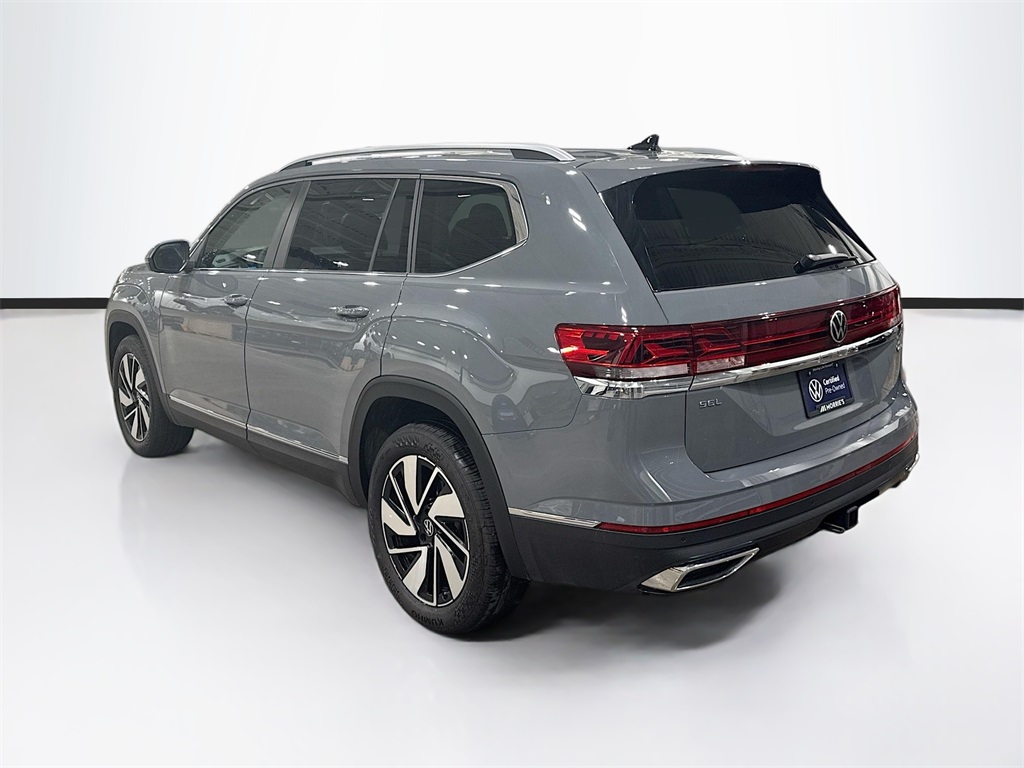 2025 Volkswagen Atlas SEL photo 4