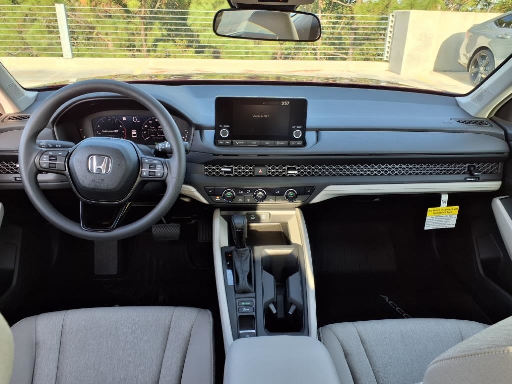 2025 Honda Accord SE photo 11
