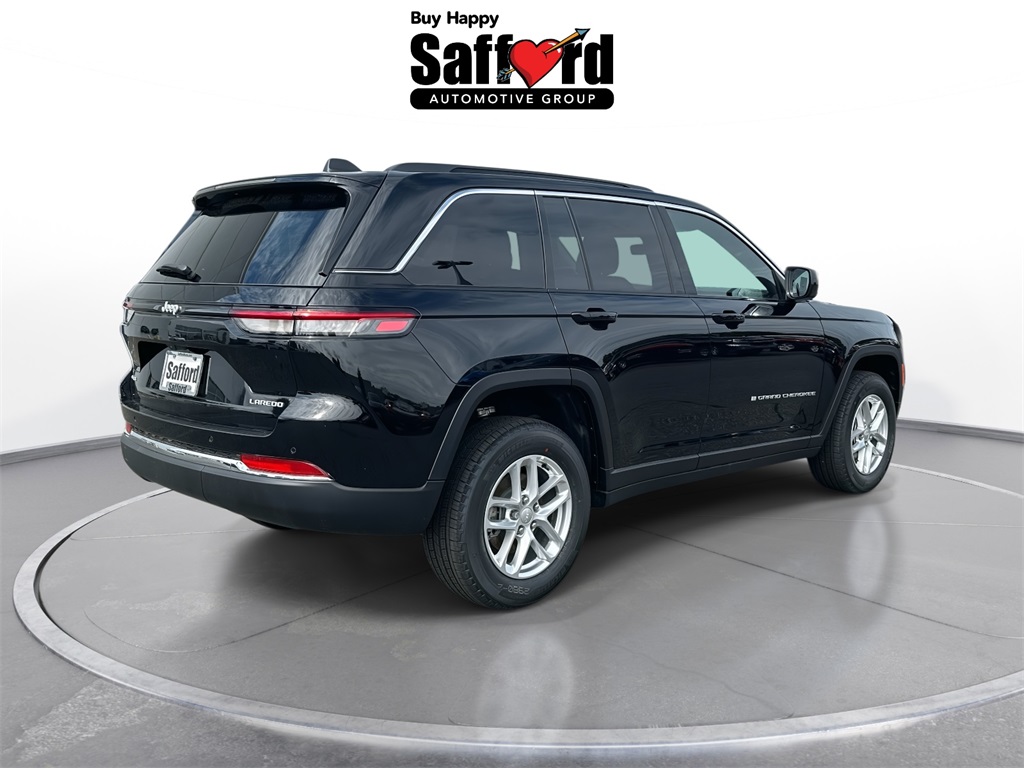 2025 Jeep Grand Cherokee Laredo photo 17