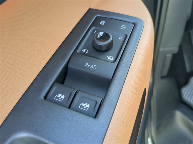 2025 Volkswagen ID. Buzz Pro S photo 18